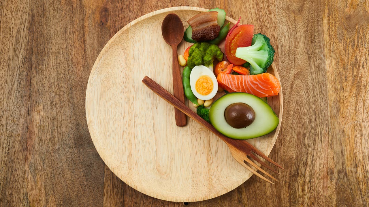 16/8 intermittent fasting: What it is and how it works