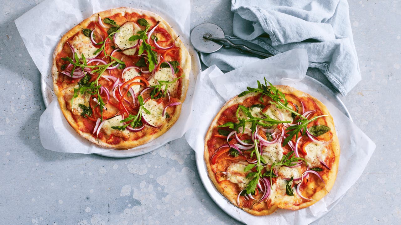 18 healthy(-ish!) pizza recipes that won't blow your budget