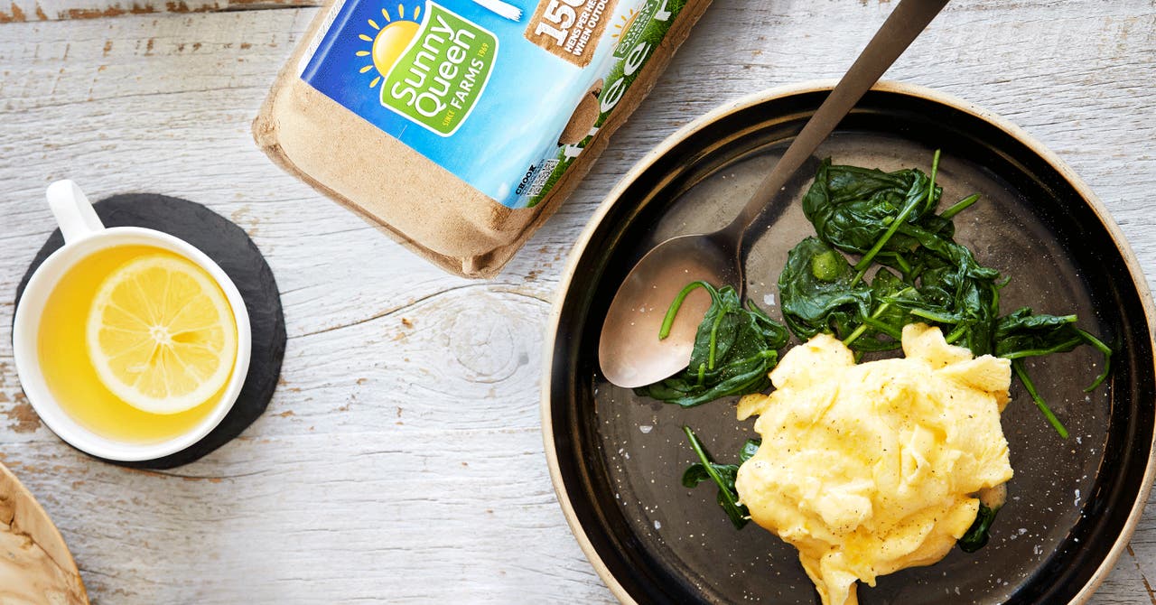 How to cook scrambled eggs