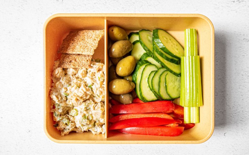 Divided lunch box