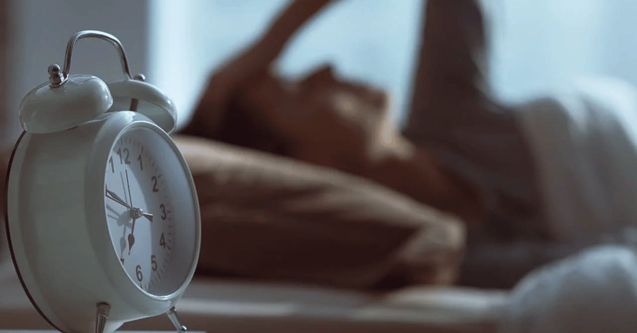 Night sweats: Causes and treatments for men and women