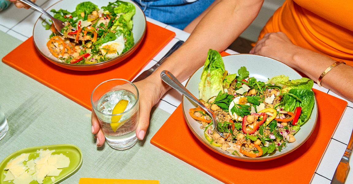 Going out to eat? Try these stay-on-track tips