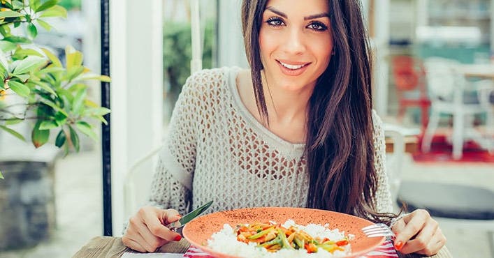 Manger moins : ambiance mindful sans se laisser distraire