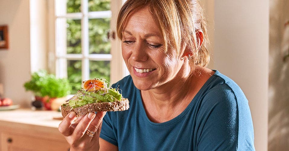 Un régime pauvre en glucides fait-il vraiment maigrir plus vite ?