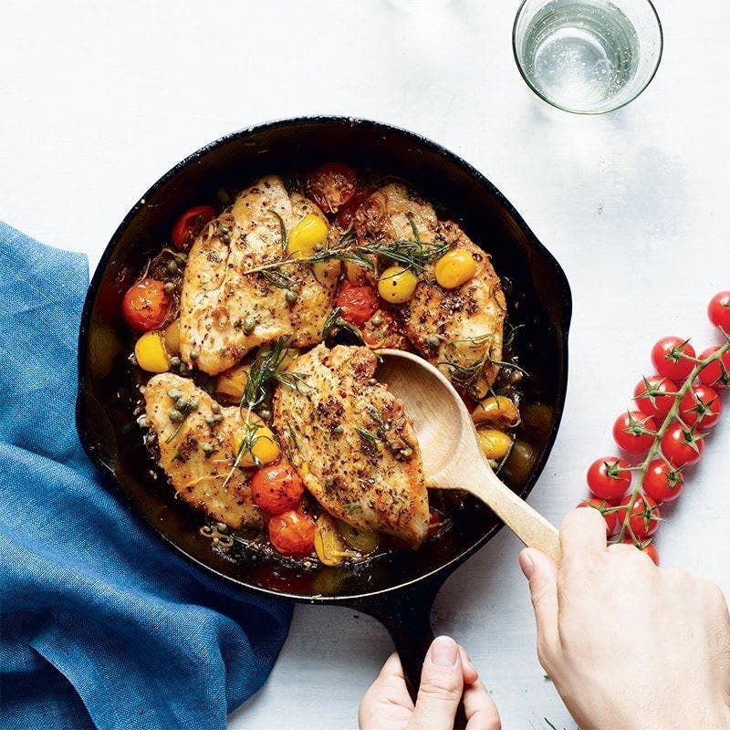 POULET AVEC SAUCE BALSAMIQUE AUX TOMATES FRAÎCHES