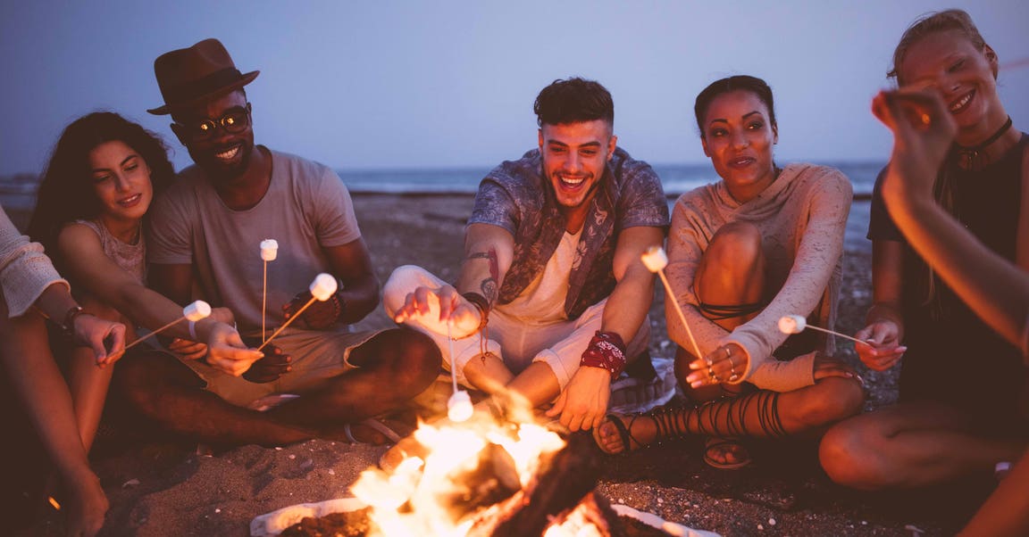 La cuisine sur feu de camp