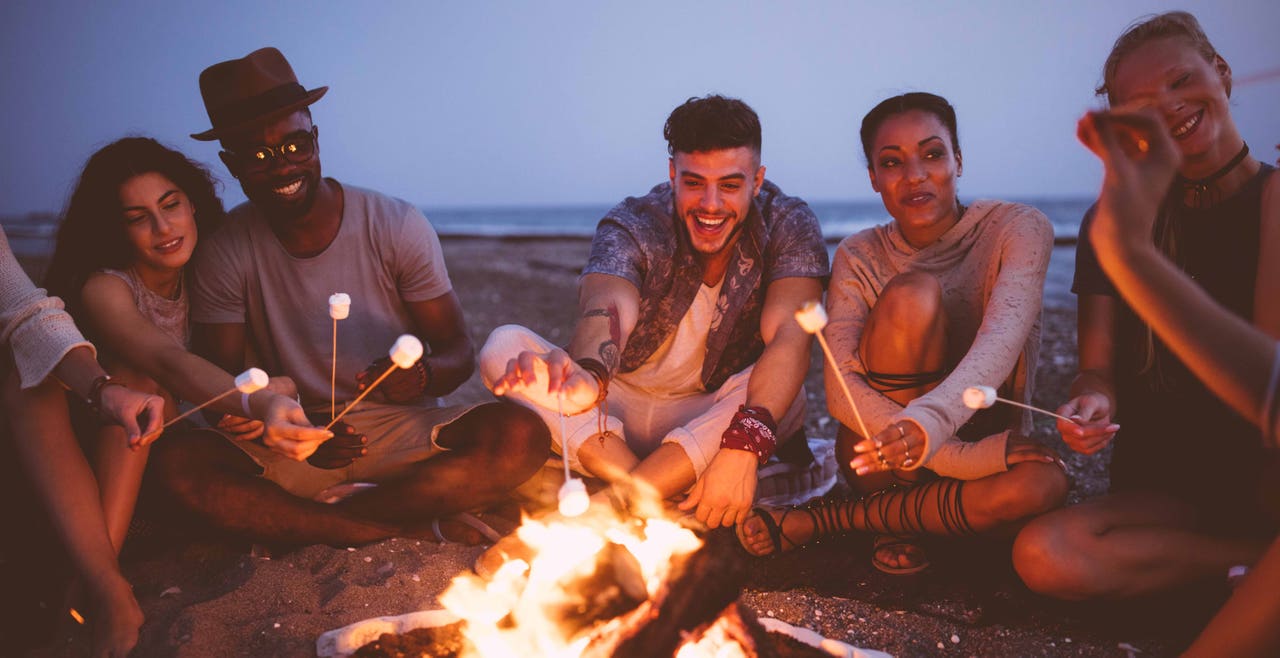 La cuisine sur feu de camp