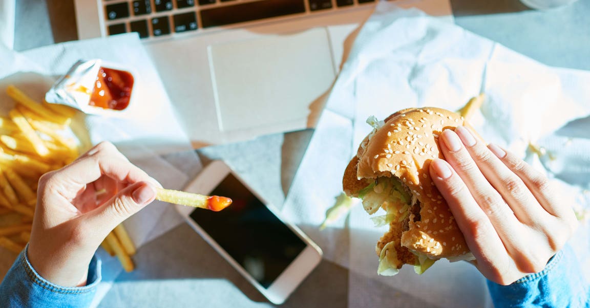 <strong>Why Distraction-Free Eating Should be More of a Thing</strong>