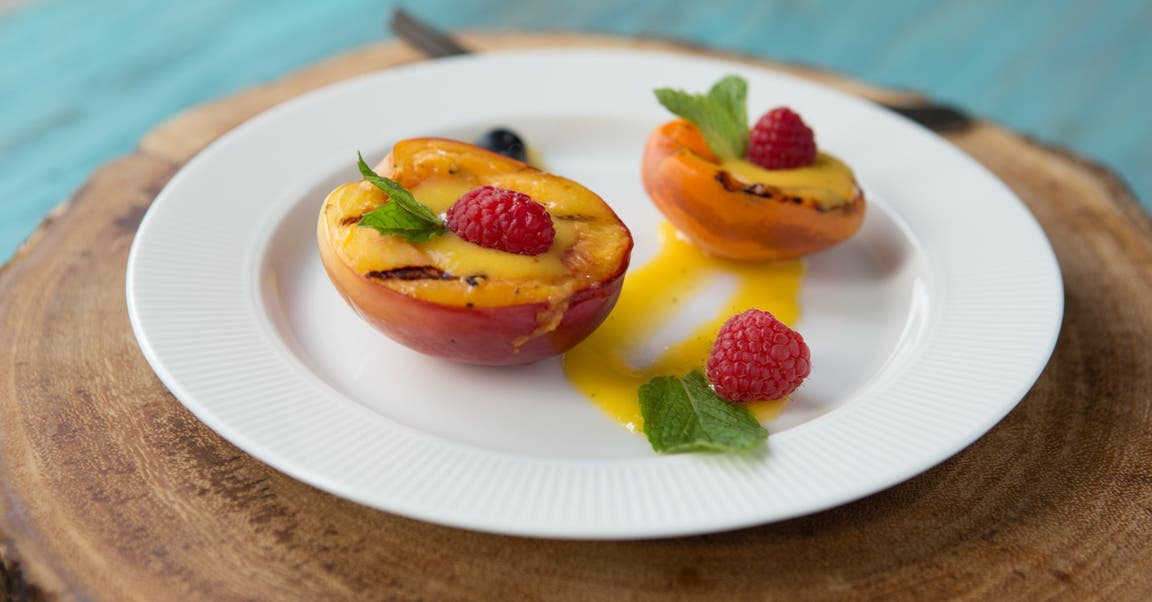 <strong>Grilled Stone Fruit with Fresh Mango Sauce</strong>