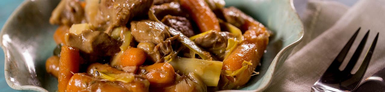 Ragoût d’agneau, de poireaux et de carottes à la mijoteuse