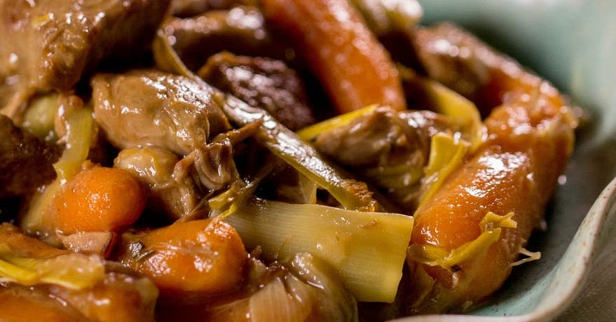 Ragoût d’agneau, de poireaux et de carottes à la mijoteuse