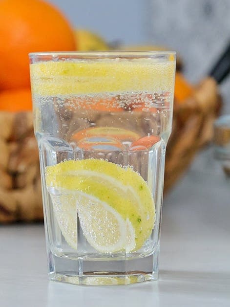 14 bienfaits de boire de l’eau qui sont basés sur des preuves