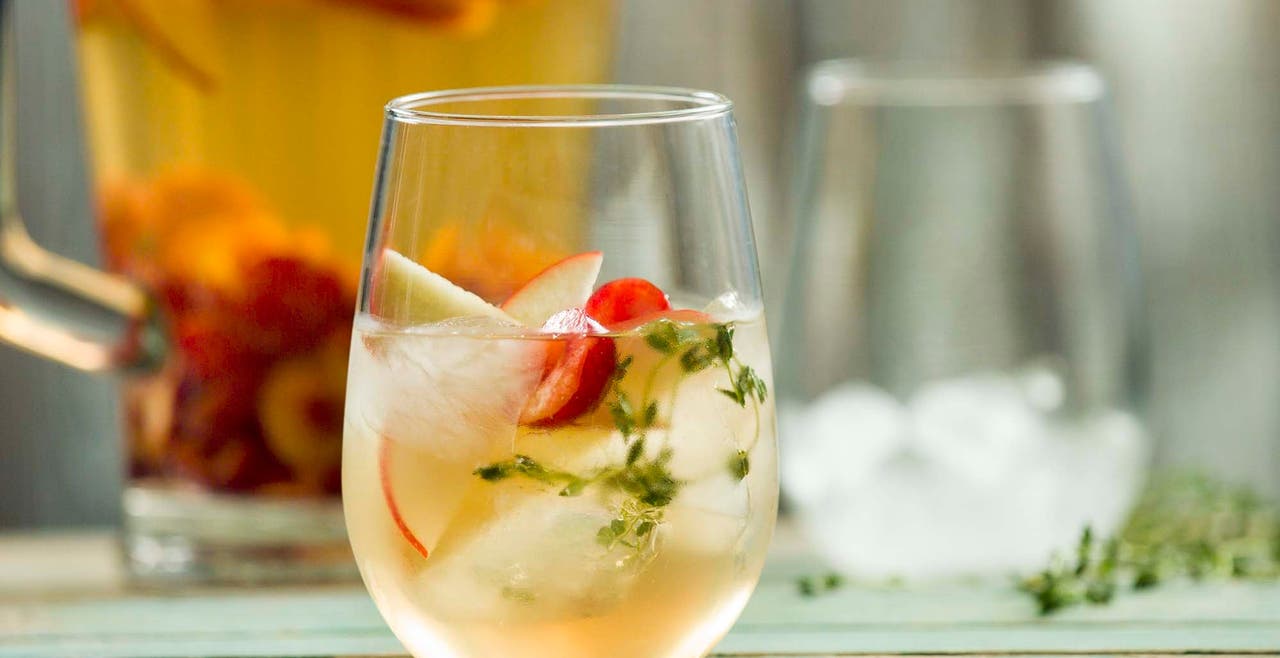 <strong>Sangria aux cerises et au thym</strong>