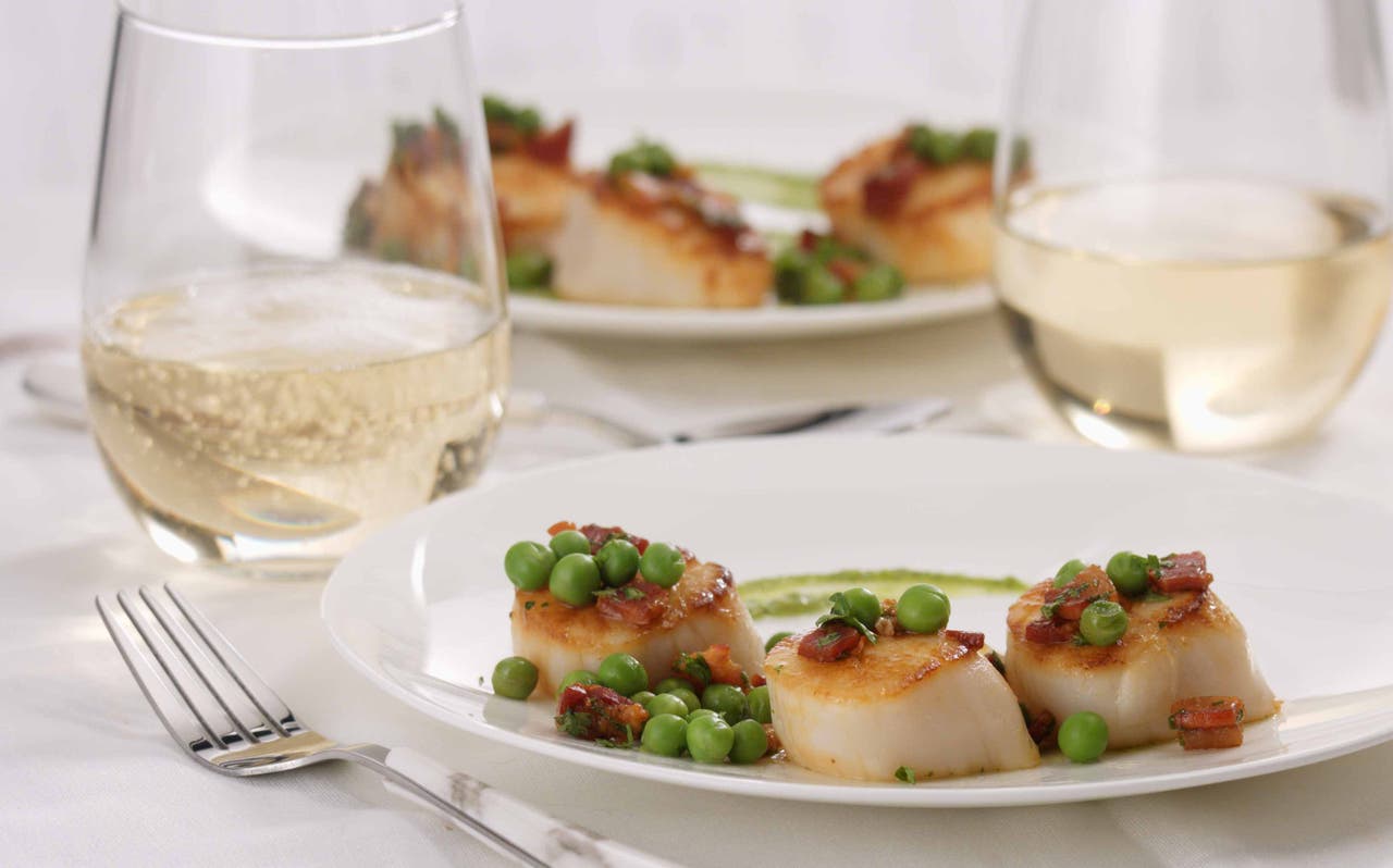 Pétoncles avec sauce aux petits pois divinement verte