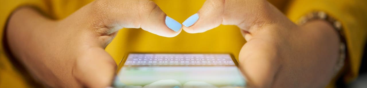 Manage Your Social Media Life Without Being a Jerk