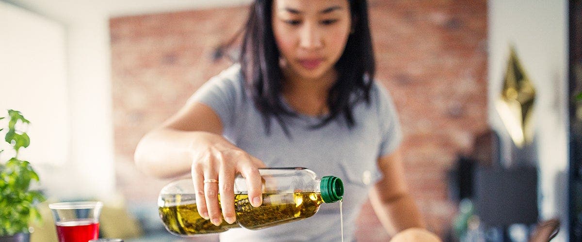 Speiseöle in der Küche: Welche sind gesund?