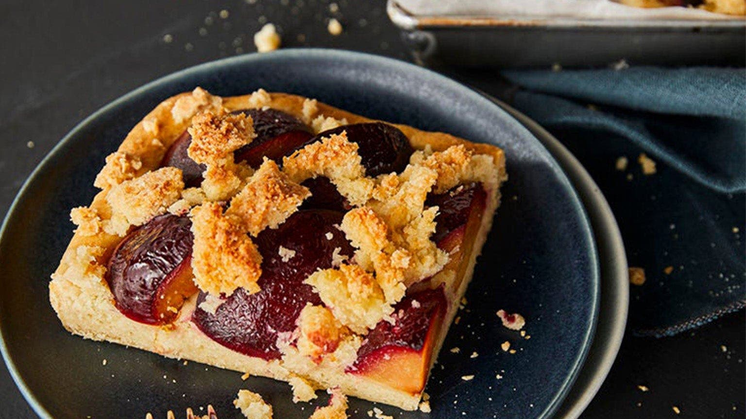 Une tarte aux prunes façon crumble