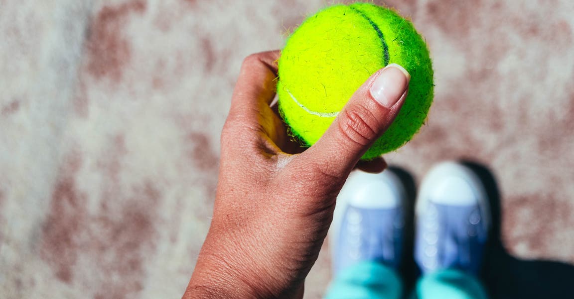 6 einfache Übungen, die du mit einem Tennisball machen kannst