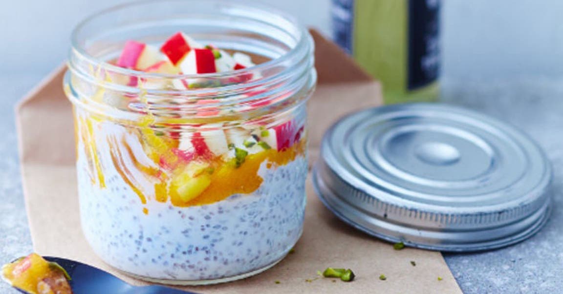 Apfel-Chia-Pudding im Glas