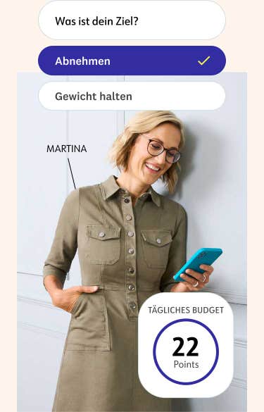 WW Mitglied Martiny schaut auf ihr Smartphone