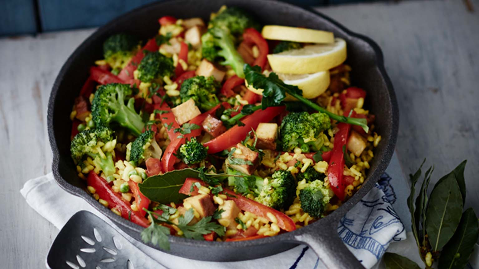 Vegane Gemüsepfanne mit Brokkoli und Paprika