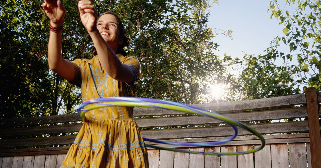 Le hula-hoop – pour une silhouette ferme