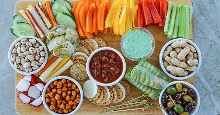 6 gezonde snacks voor op de bank