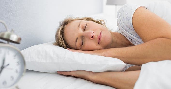 7 tips om ontspannen in slaap te vallen