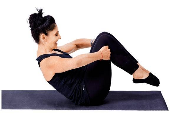 Pilates - Rolling like a ball pose