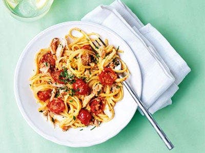 Crab, chilli and tomato linguine