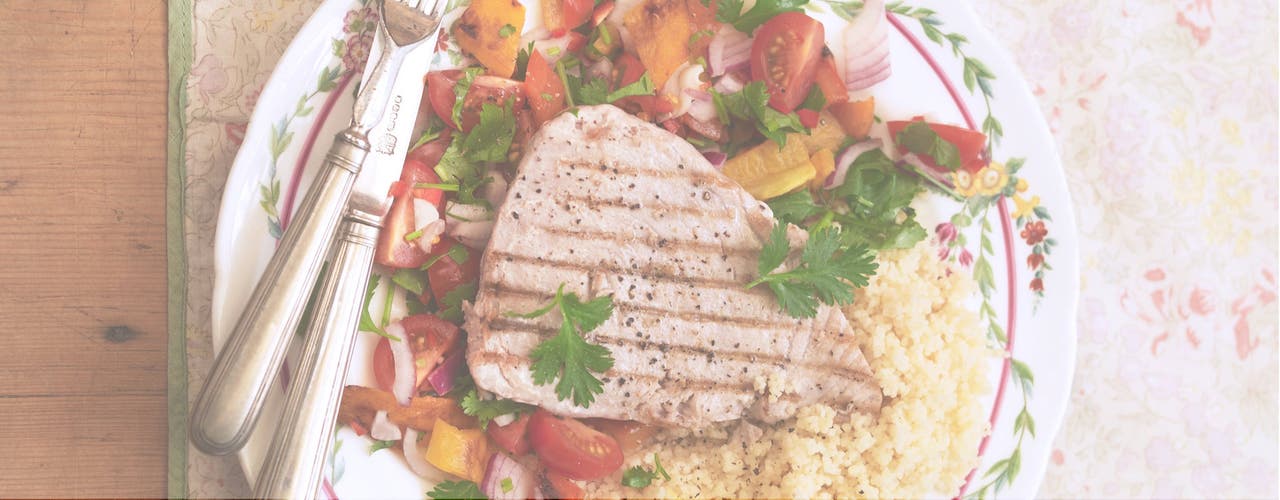 Moroccan tuna steak with a roasted red pepper salsa