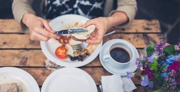 How do I eat more mindfully?