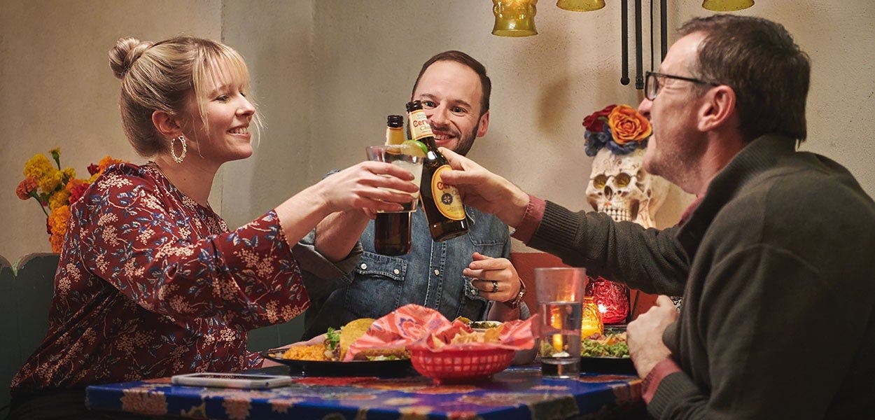 5 ways to enjoy eating out with WW