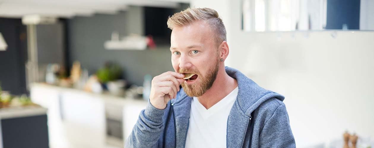 6 superstar on-the-go snacking tips