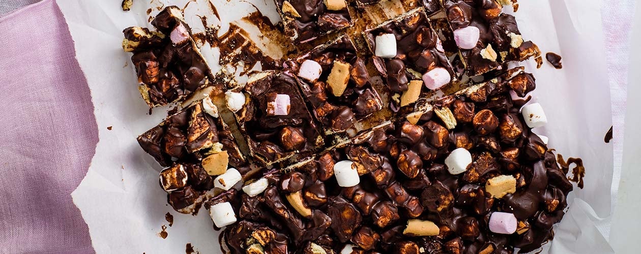 9 snacks to curl up on the couch with