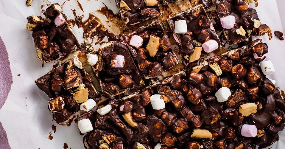 9 snacks to curl up on the couch with