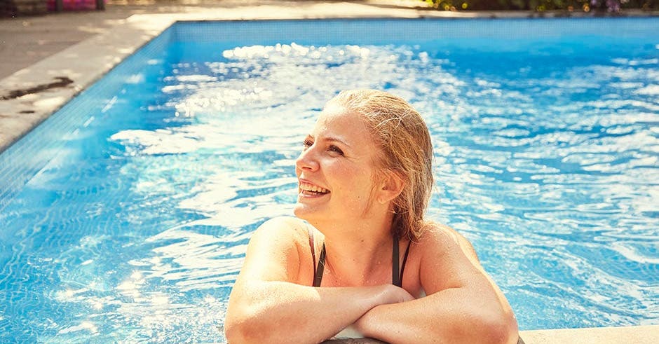 Dive into this 30 minute swimming pool workout