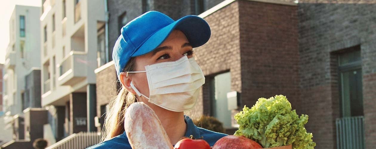 4 powerful ways helping others could boost your health