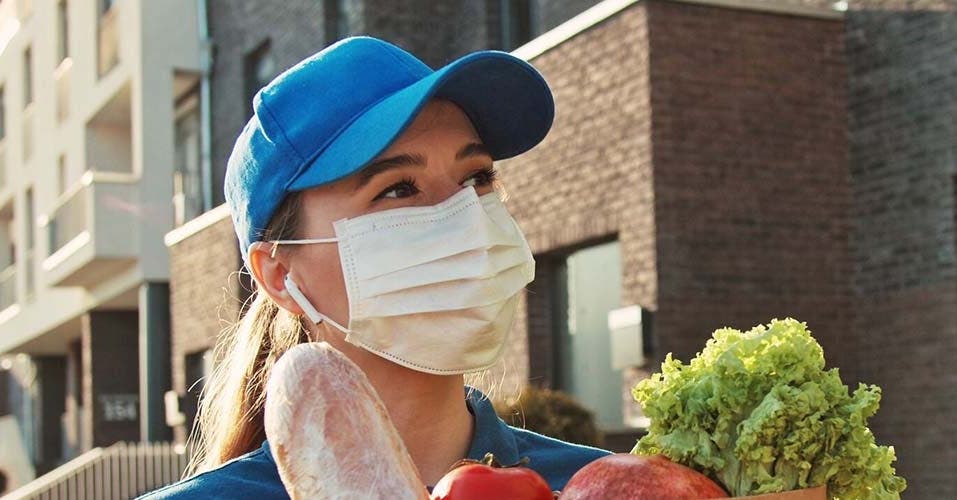 4 powerful ways helping others could boost your health