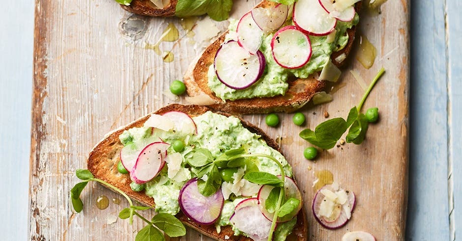 6 ways with summery peas
