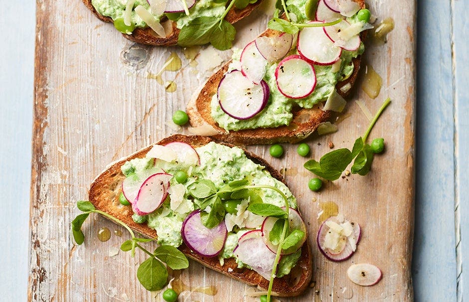 6 ways with summery peas