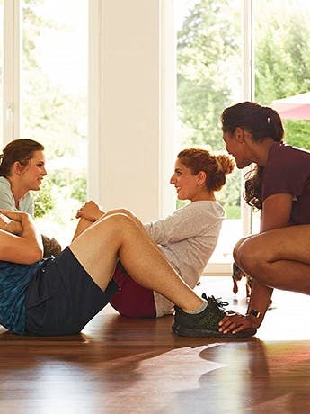 4 Ways to Firm Your Abs at Home