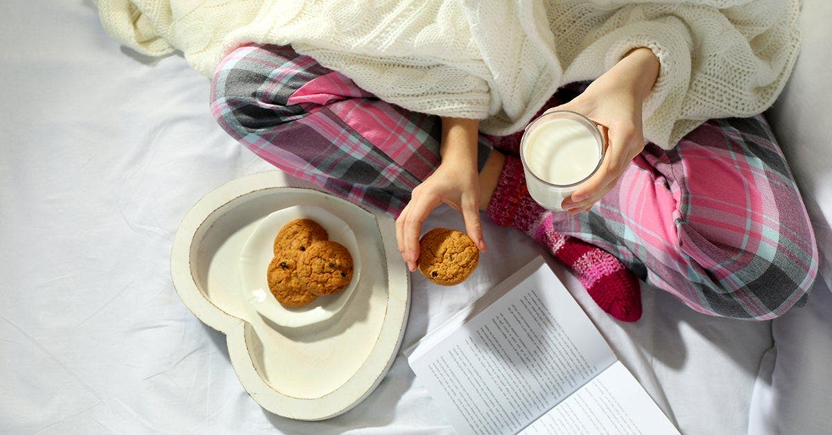 The Connection Between Sleep and Overeating