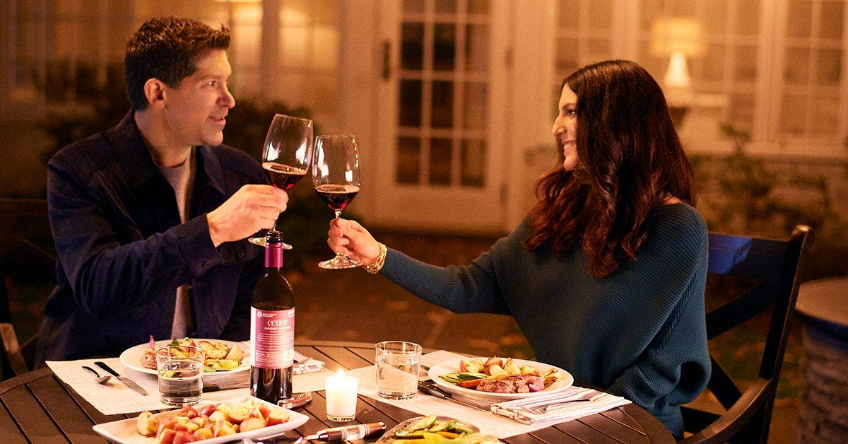 6 Tricks to Stay on Track During Your Valentine’s Day Dinner Date