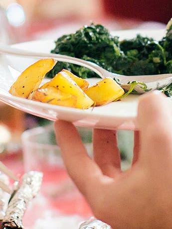 5 Ways to Navigate Awkward Social Situations Throughout Your Weight Loss Journey