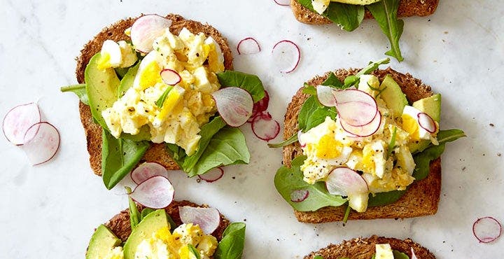 12 Tasty Ways to Turn Toast into a Filling Meal