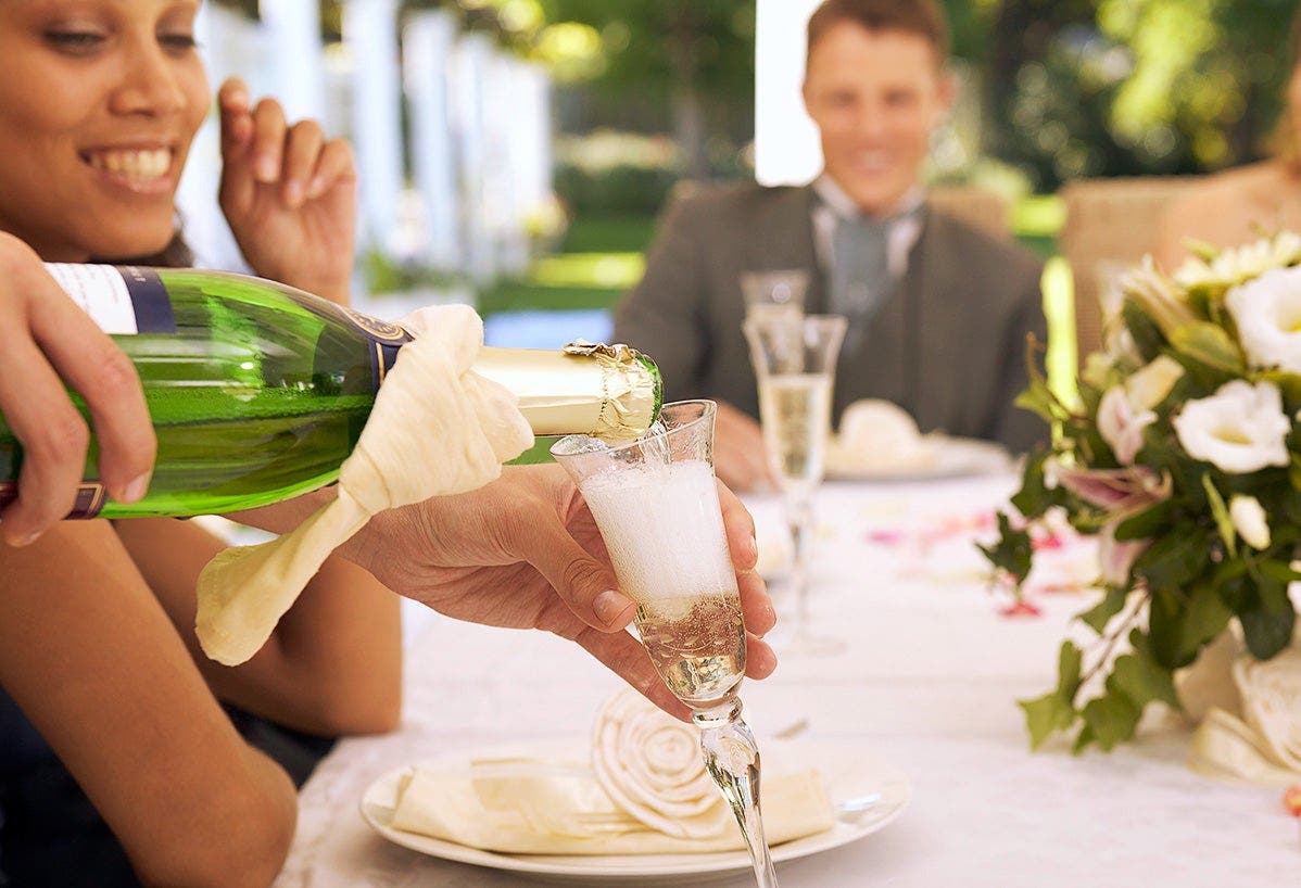 How to Stay on Track During Wedding Season