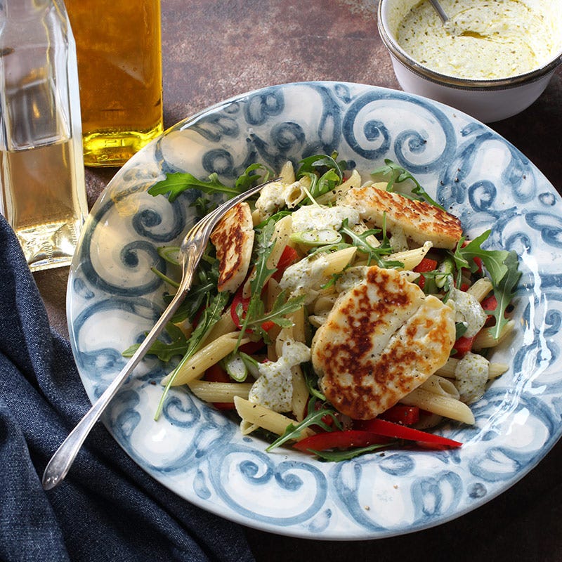 Foto av Varm pastasallad med halloumi och pesto från WW ViktVäktarna