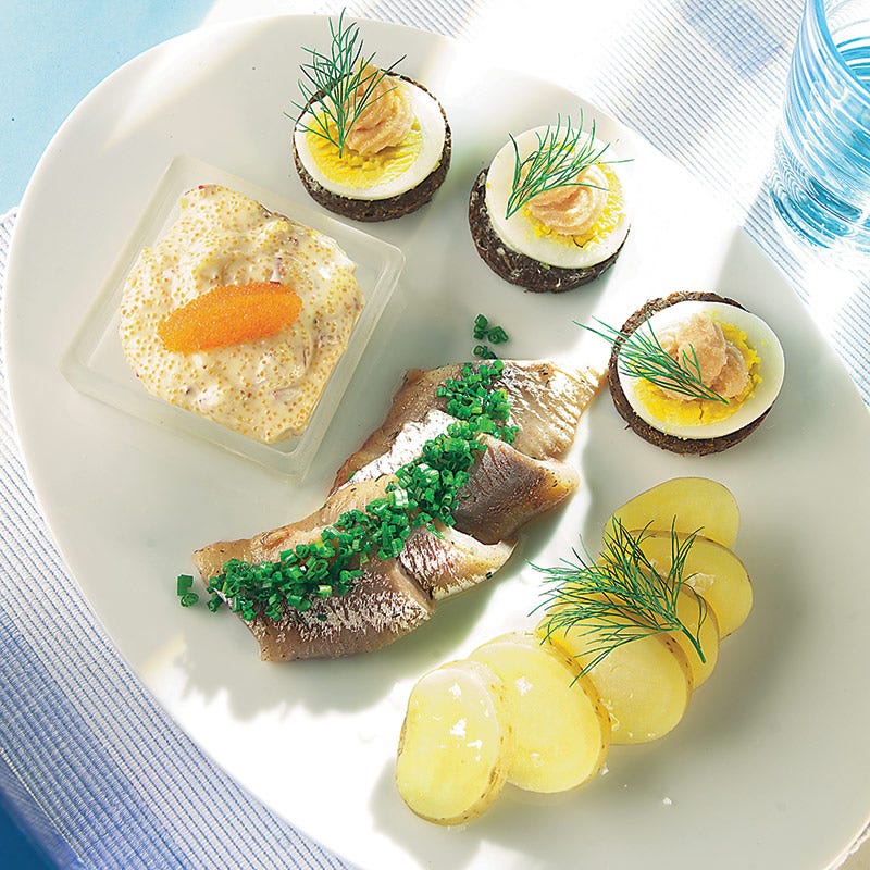 Foto av Matjessill med ört- och löjromsås från WW ViktVäktarna