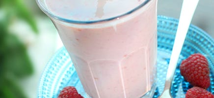 Banan- och hallonsmoothie